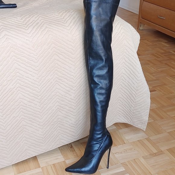 Black stretchy Thigh High stiletto boots - Picture 3 of 12